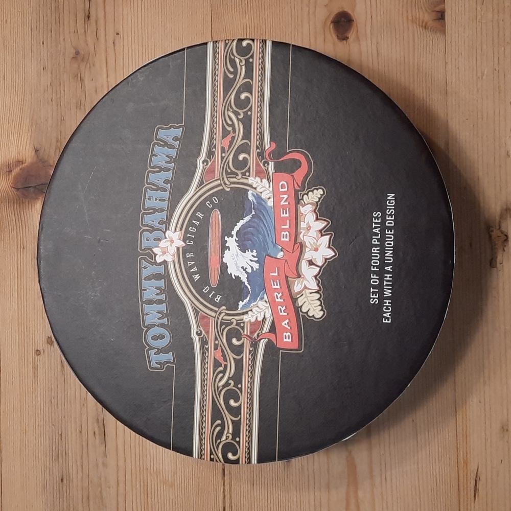 Tommy bahama cigar plates - 2 out of 4